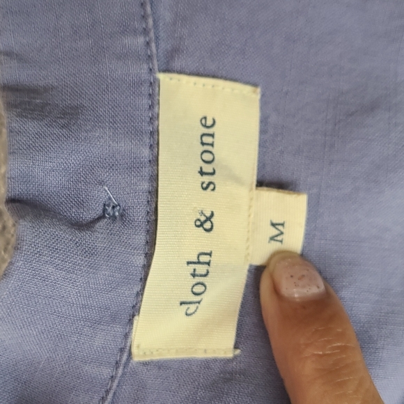 Cloth & Stone blue button down shirt medium - Picture 2 of 12